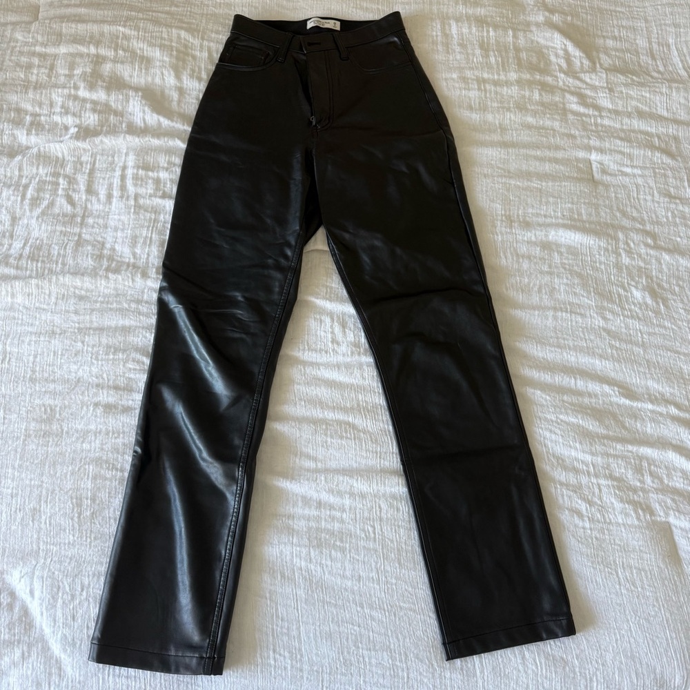 Abercrombie Curve Love 90s Straight Ultra High Rise Leather Pants